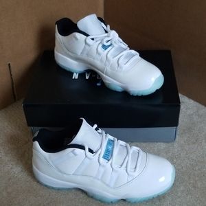 Nike Air Jordan 11Retro Low